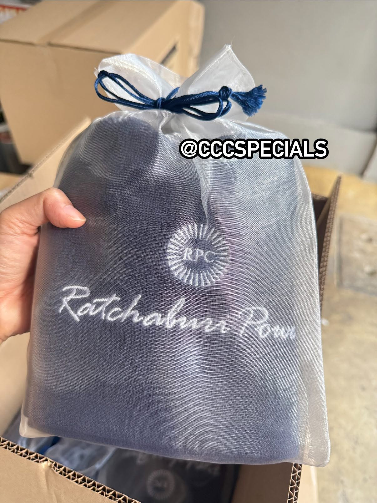 ของพรีเมียม RPC ราชบุรีพาวเวอร์ บรรจุในถุงผ้าแก้วสวยงาม สินค้าพรีเมียม RPC ราชบุรีพาวเวอร์ บรรจุในถุงผ้าแก้วสีขาวโปร่งแสง